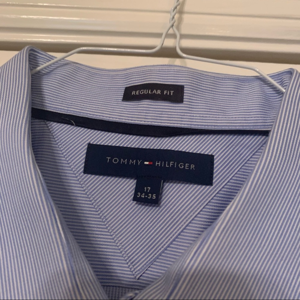 Button down - Picture 2 of 2
